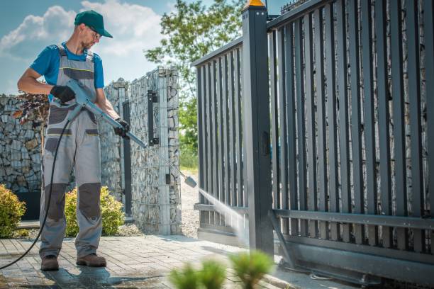 Best Pool Deck Cleaning  in Monona, IA